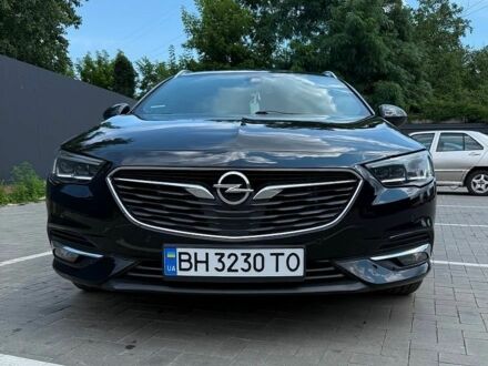 Черный Опель Инсигния, объемом двигателя 1.96 л и пробегом 250 тыс. км за 15999 $, фото 1 на Automoto.ua