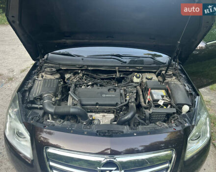 Коричневый Опель Инсигния, объемом двигателя 1.6 л и пробегом 210 тыс. км за 8500 $, фото 17 на Automoto.ua