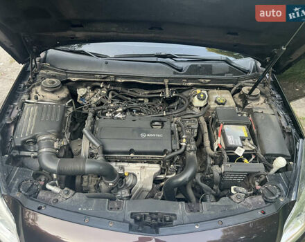 Коричневый Опель Инсигния, объемом двигателя 1.6 л и пробегом 210 тыс. км за 8500 $, фото 18 на Automoto.ua