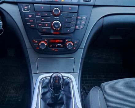 Коричневый Опель Инсигния, объемом двигателя 1.96 л и пробегом 280 тыс. км за 7500 $, фото 5 на Automoto.ua