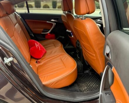 Коричневий Опель Інсігнія, об'ємом двигуна 2 л та пробігом 160 тис. км за 13000 $, фото 6 на Automoto.ua