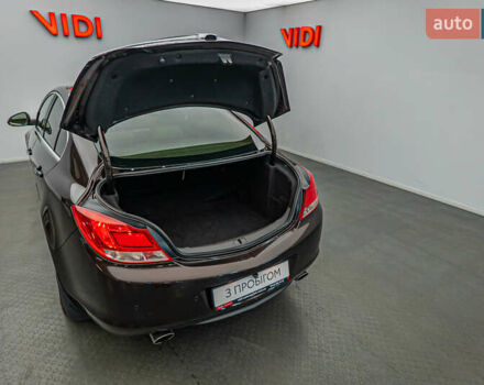 Коричневый Опель Инсигния, объемом двигателя 2 л и пробегом 220 тыс. км за 10097 $, фото 6 на Automoto.ua