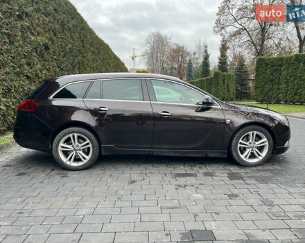 Коричневый Опель Инсигния, объемом двигателя 2 л и пробегом 252 тыс. км за 8900 $, фото 3 на Automoto.ua