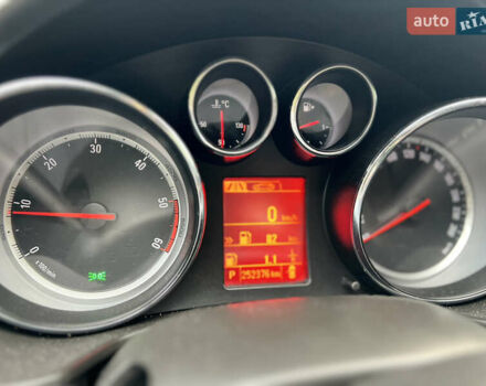 Коричневый Опель Инсигния, объемом двигателя 2 л и пробегом 252 тыс. км за 8900 $, фото 17 на Automoto.ua