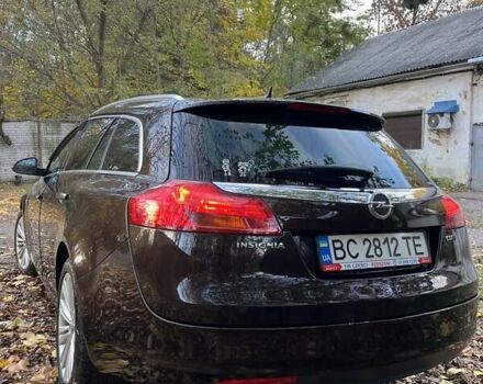 Коричневый Опель Инсигния, объемом двигателя 1.96 л и пробегом 235 тыс. км за 9500 $, фото 1 на Automoto.ua