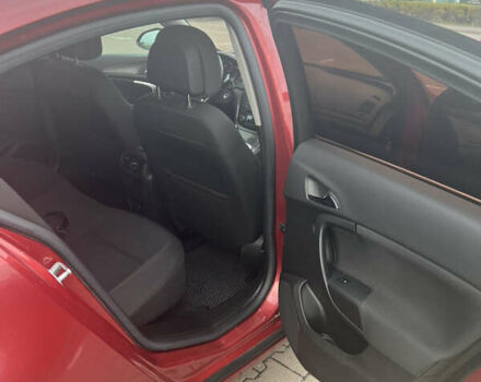 Опель Инсигния 2010 в Житомире на Automoto.ua Красный Опель Инсигния, объемом двигателя 2 л и пробегом 275 тыс. км за 7500 $, фото 9 на Automoto.ua