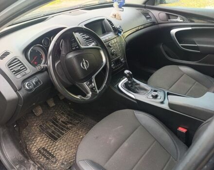 Красный Опель Инсигния, объемом двигателя 2 л и пробегом 312 тыс. км за 3700 $, фото 1 на Automoto.ua