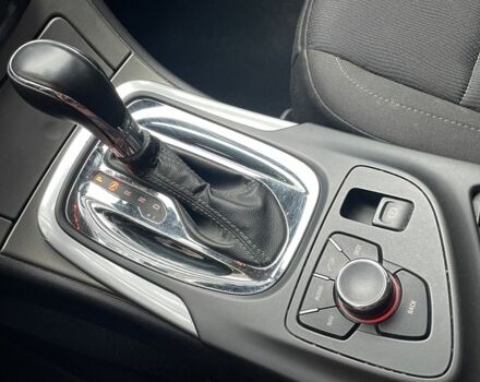 Червоний Опель Інсігнія, об'ємом двигуна 2 л та пробігом 210 тис. км за 6750 $, фото 17 на Automoto.ua