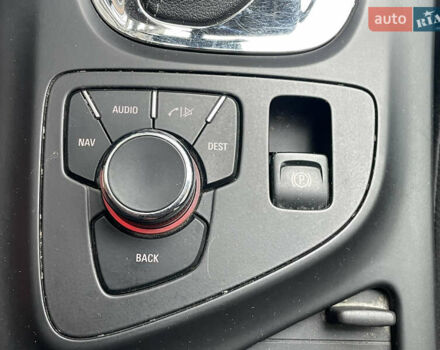 Червоний Опель Інсігнія, об'ємом двигуна 2 л та пробігом 210 тис. км за 6750 $, фото 34 на Automoto.ua