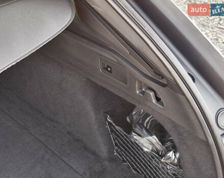 Красный Опель Инсигния, объемом двигателя 2 л и пробегом 165 тыс. км за 16999 $, фото 55 на Automoto.ua