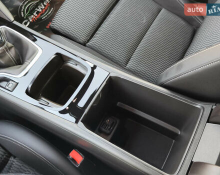 Красный Опель Инсигния, объемом двигателя 2 л и пробегом 165 тыс. км за 16999 $, фото 46 на Automoto.ua