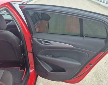 Красный Опель Инсигния, объемом двигателя 1.6 л и пробегом 130 тыс. км за 13999 $, фото 20 на Automoto.ua