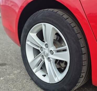 Красный Опель Инсигния, объемом двигателя 1.6 л и пробегом 130 тыс. км за 13999 $, фото 14 на Automoto.ua