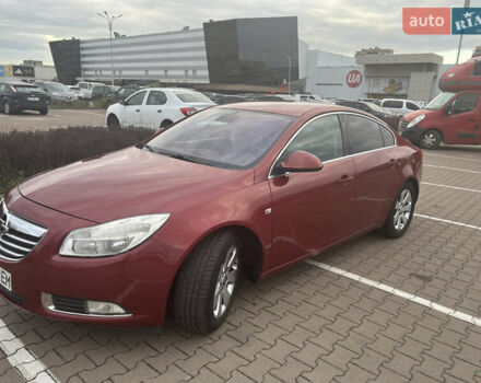 Опель Інсігнія 2010 у Житомирі на Automoto.ua Червоний Опель Інсігнія, об'ємом двигуна 2 л та пробігом 275 тис. км за 7500 $, фото 1 на Automoto.ua