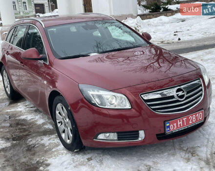 Красный Опель Инсигния, объемом двигателя 2 л и пробегом 250 тыс. км за 6750 $, фото 1 на Automoto.ua