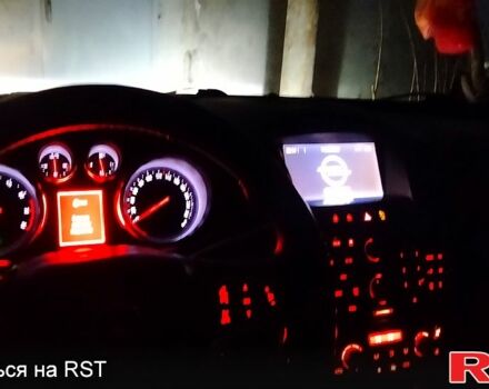 Красный Опель Инсигния, объемом двигателя 2 л и пробегом 25100 тыс. км за 7500 $, фото 1 на Automoto.ua