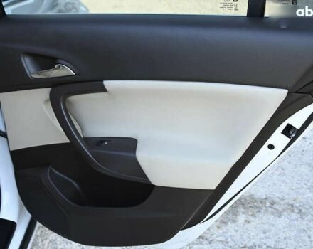 Опель Інсігнія, об'ємом двигуна 0 л та пробігом 134 тис. км за 7800 $, фото 20 на Automoto.ua