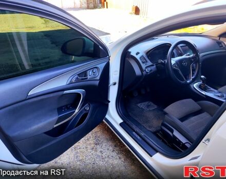 Опель Инсигния, объемом двигателя 20 л и пробегом 240 тыс. км за 8300 $, фото 7 на Automoto.ua