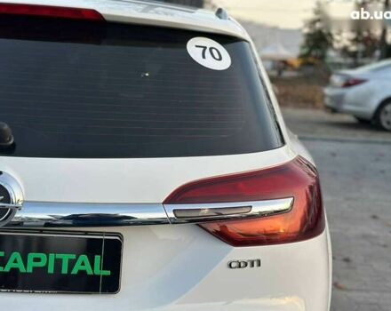 Опель Инсигния, объемом двигателя 2 л и пробегом 256 тыс. км за 12990 $, фото 4 на Automoto.ua