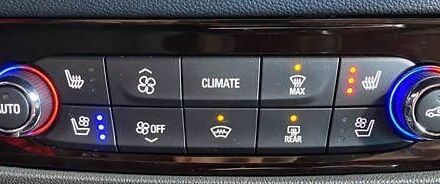 Опель Инсигния, объемом двигателя 2 л и пробегом 140 тыс. км за 19950 $, фото 26 на Automoto.ua