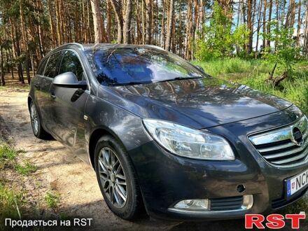 Опель Инсигния 2010 в Чугуеве на Automoto.ua Опель Инсигния, объемом двигателя 2 л и пробегом 330 тыс. км за 4000 $, фото 1 на Automoto.ua