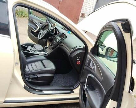 Желтый Опель Инсигния, объемом двигателя 1.96 л и пробегом 252 тыс. км за 8100 $, фото 11 на Automoto.ua