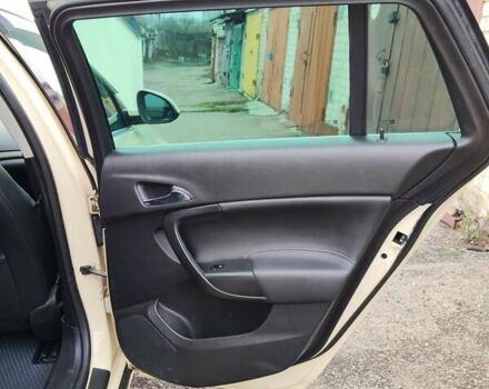 Желтый Опель Инсигния, объемом двигателя 1.96 л и пробегом 252 тыс. км за 8100 $, фото 10 на Automoto.ua