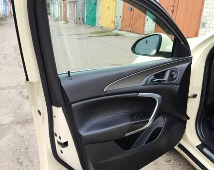 Желтый Опель Инсигния, объемом двигателя 1.96 л и пробегом 252 тыс. км за 8100 $, фото 14 на Automoto.ua