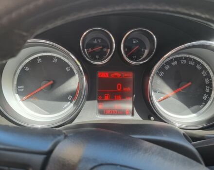 Серый Опель Инсигния, объемом двигателя 2 л и пробегом 188 тыс. км за 8800 $, фото 4 на Automoto.ua