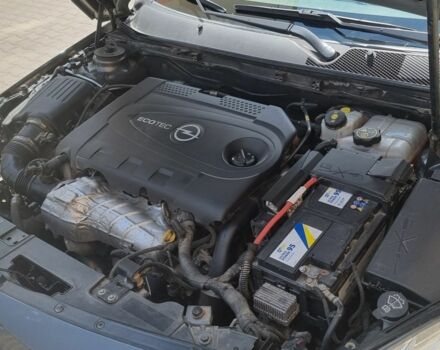 Серый Опель Инсигния, объемом двигателя 2 л и пробегом 188 тыс. км за 8800 $, фото 3 на Automoto.ua