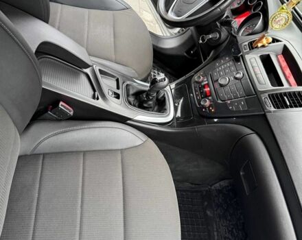 Серый Опель Инсигния, объемом двигателя 2 л и пробегом 278 тыс. км за 6500 $, фото 17 на Automoto.ua