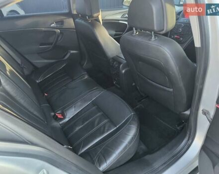 Серый Опель Инсигния, объемом двигателя 1.96 л и пробегом 350 тыс. км за 6300 $, фото 10 на Automoto.ua