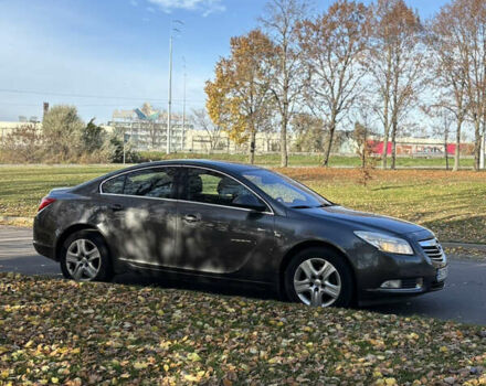 Серый Опель Инсигния, объемом двигателя 1.96 л и пробегом 250 тыс. км за 5550 $, фото 4 на Automoto.ua