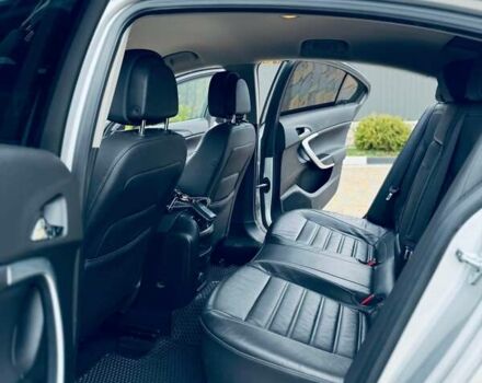 Опель Інсігнія 2009 у Чорткові на Automoto.ua Сірий Опель Інсігнія, об'ємом двигуна 2 л та пробігом 200 тис. км за 8800 $, фото 18 на Automoto.ua