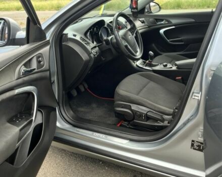 Сірий Опель Інсігнія, об'ємом двигуна 2 л та пробігом 200 тис. км за 6100 $, фото 5 на Automoto.ua