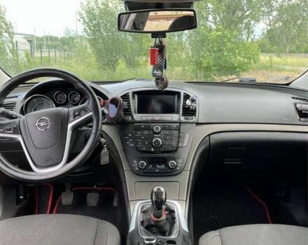 Сірий Опель Інсігнія, об'ємом двигуна 2 л та пробігом 200 тис. км за 6100 $, фото 6 на Automoto.ua