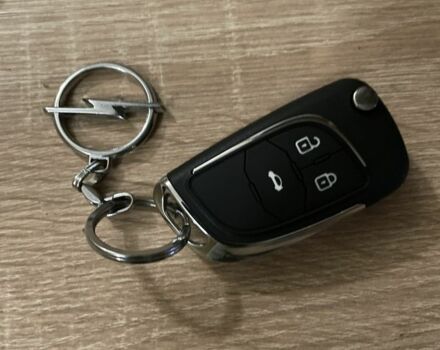 Серый Опель Инсигния, объемом двигателя 1.8 л и пробегом 174 тыс. км за 6499 $, фото 5 на Automoto.ua