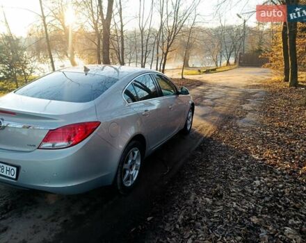 Серый Опель Инсигния, объемом двигателя 2 л и пробегом 234 тыс. км за 6800 $, фото 4 на Automoto.ua