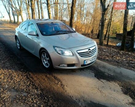 Серый Опель Инсигния, объемом двигателя 2 л и пробегом 234 тыс. км за 6800 $, фото 2 на Automoto.ua
