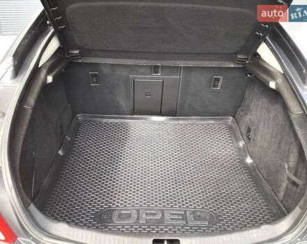 Опель Инсигния 2010 в Хмельницком на Automoto.ua Серый Опель Инсигния, объемом двигателя 1.96 л и пробегом 281 тыс. км за 6900 $, фото 8 на Automoto.ua