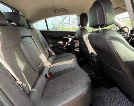 Серый Опель Инсигния, объемом двигателя 2 л и пробегом 217 тыс. км за 7900 $, фото 16 на Automoto.ua