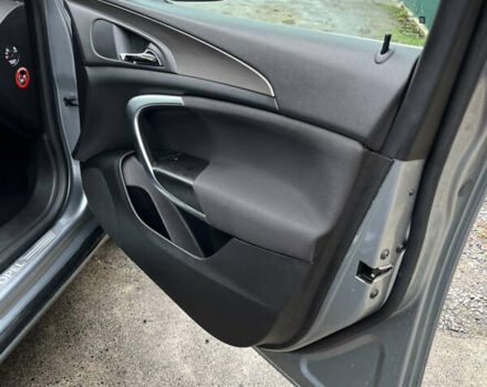 Серый Опель Инсигния, объемом двигателя 2 л и пробегом 260 тыс. км за 5500 $, фото 16 на Automoto.ua