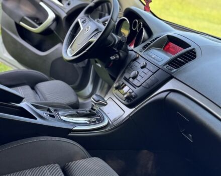 Серый Опель Инсигния, объемом двигателя 2 л и пробегом 270 тыс. км за 6650 $, фото 9 на Automoto.ua