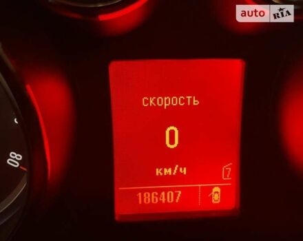 Сірий Опель Інсігнія, об'ємом двигуна 1.6 л та пробігом 186 тис. км за 9000 $, фото 12 на Automoto.ua