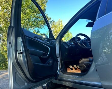 Серый Опель Инсигния, объемом двигателя 2 л и пробегом 258 тыс. км за 8400 $, фото 6 на Automoto.ua