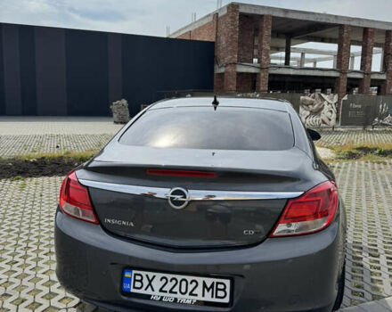 Серый Опель Инсигния, объемом двигателя 1.96 л и пробегом 236 тыс. км за 9000 $, фото 2 на Automoto.ua