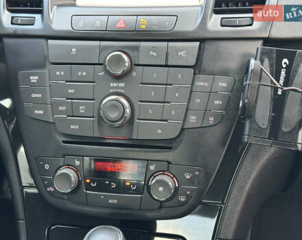 Серый Опель Инсигния, объемом двигателя 2 л и пробегом 114 тыс. км за 9700 $, фото 30 на Automoto.ua