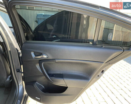 Серый Опель Инсигния, объемом двигателя 2 л и пробегом 318 тыс. км за 8200 $, фото 13 на Automoto.ua