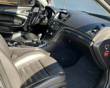 Серый Опель Инсигния, объемом двигателя 2 л и пробегом 318 тыс. км за 8200 $, фото 9 на Automoto.ua