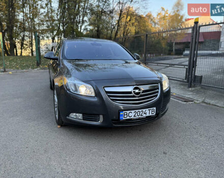 Опель Инсигния 2012 в Львове на Automoto.ua Серый Опель Инсигния, объемом двигателя 1.96 л и пробегом 155 тыс. км за 10299 $, фото 2 на Automoto.ua
